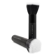 Natural Glamour Stippling Brush