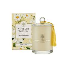 Wavertree & London Candle Daisy & Lily 330g